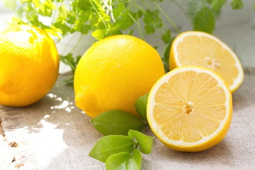 精油の辞典 レモン精油の効果 効能 おすすめの使い方 くらしとアロマ アロミックスタイル